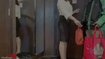Tante Blonde Cantik Pasrah Servis Kasur